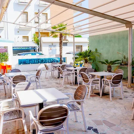 Ξενοδοχείο Cristall 3*