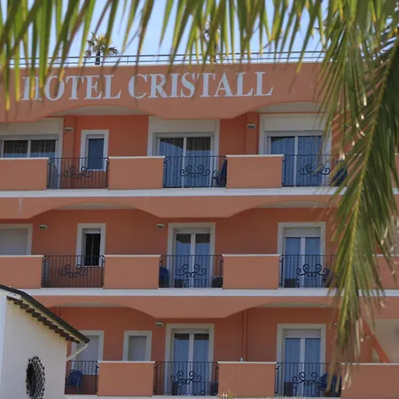 Cristall فندق