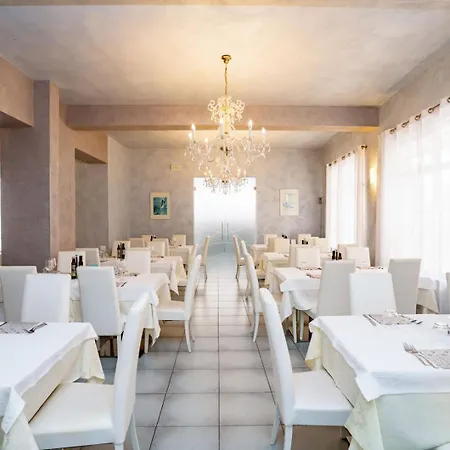Cristall Hotel